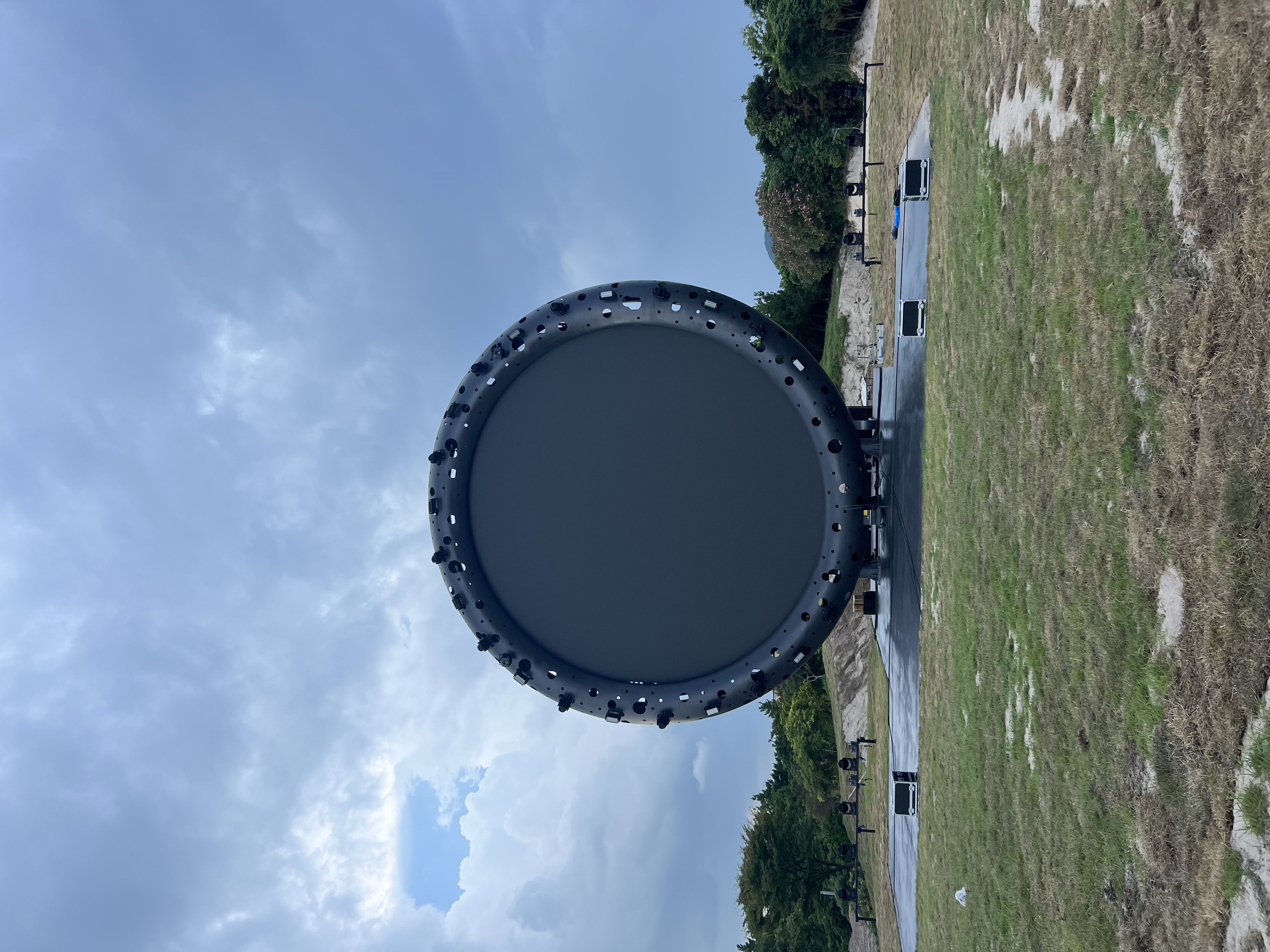 벨섬 대형 원형 LED 스크린 구조물