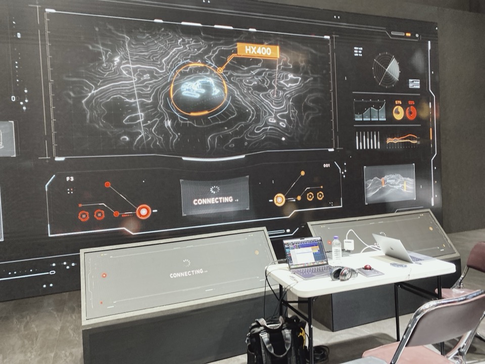 전시 현장 재믹싱 작업